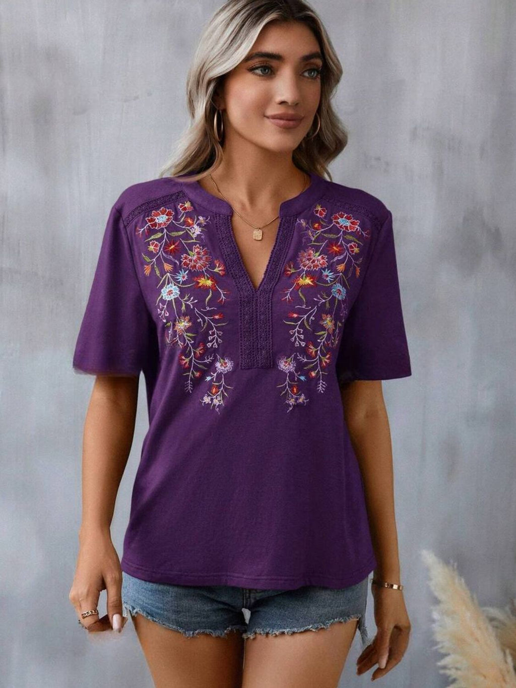 Blueberi B Women's Embroidered Notched Short Sleeve T-Shirt Polyester Elastane Size S-2XL