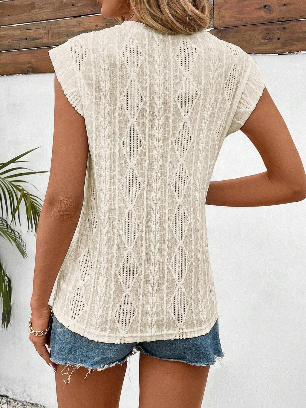 Blueberi B Women’s Eyelet Round Neck Cap Sleeve Top Polyester Elastane Size S-2XL