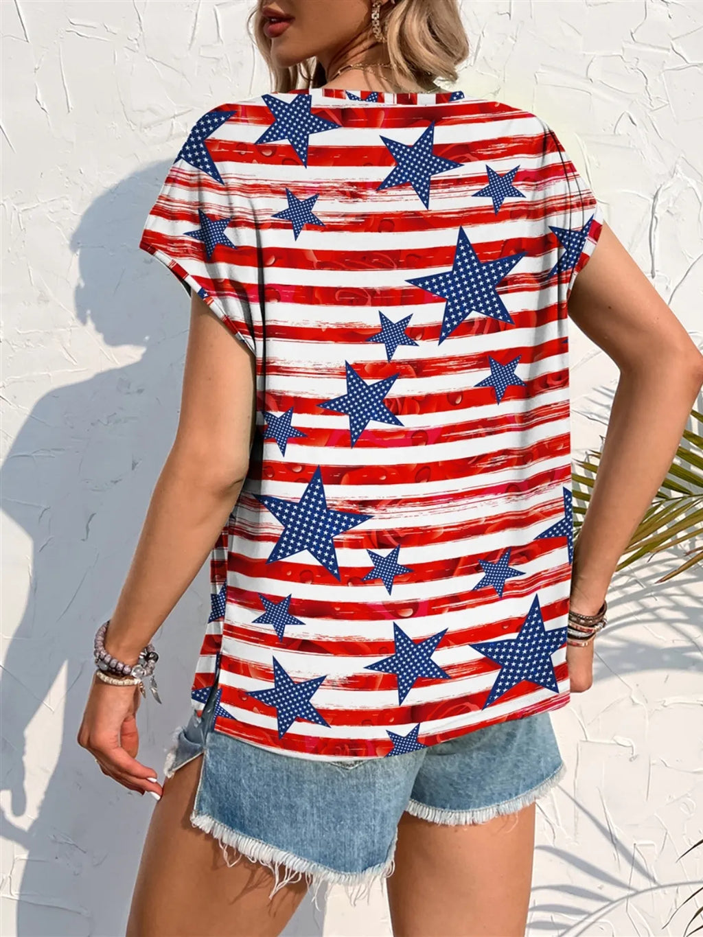 Blueberi B Women’s Americana Printed Round Neck Short Sleeve T-Shirt Polyester Spandex S-XL