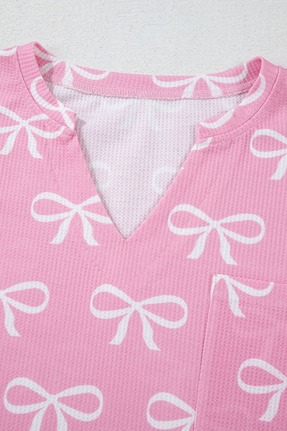 Blueberi B Women’s Bowknot Printed Notched Short Sleeve T-Shirt and Shorts Set Polyester S-XL