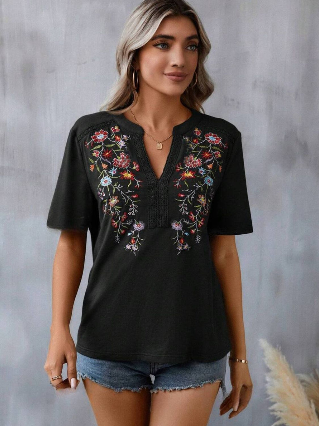 Blueberi B Women's Embroidered Notched Short Sleeve T-Shirt Polyester Elastane Size S-2XL