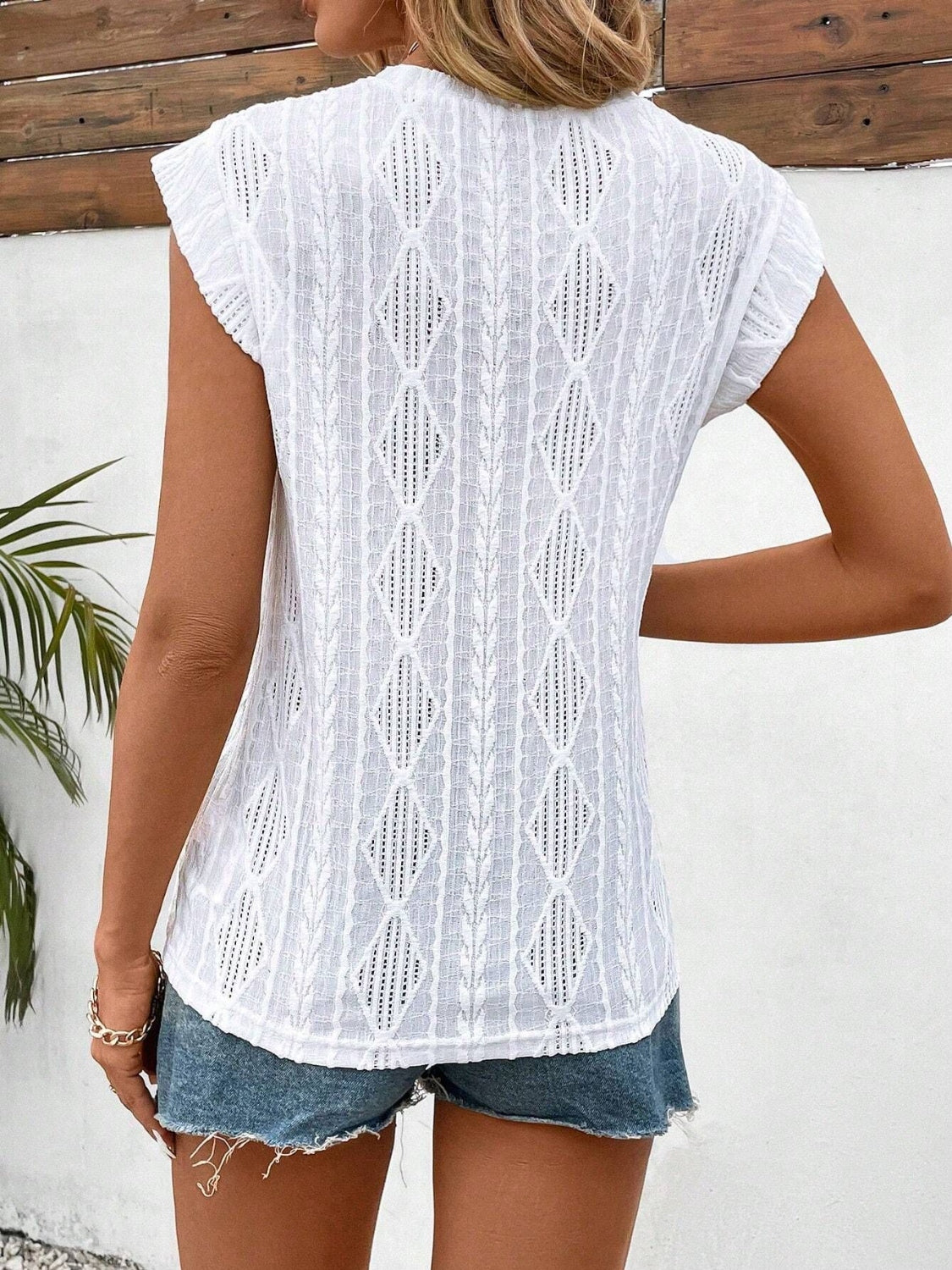 Blueberi B Women’s Eyelet Round Neck Cap Sleeve Top Polyester Elastane Size S-2XL